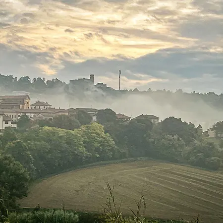 Casa Rosalinda, Monferrato Cozy アパート *